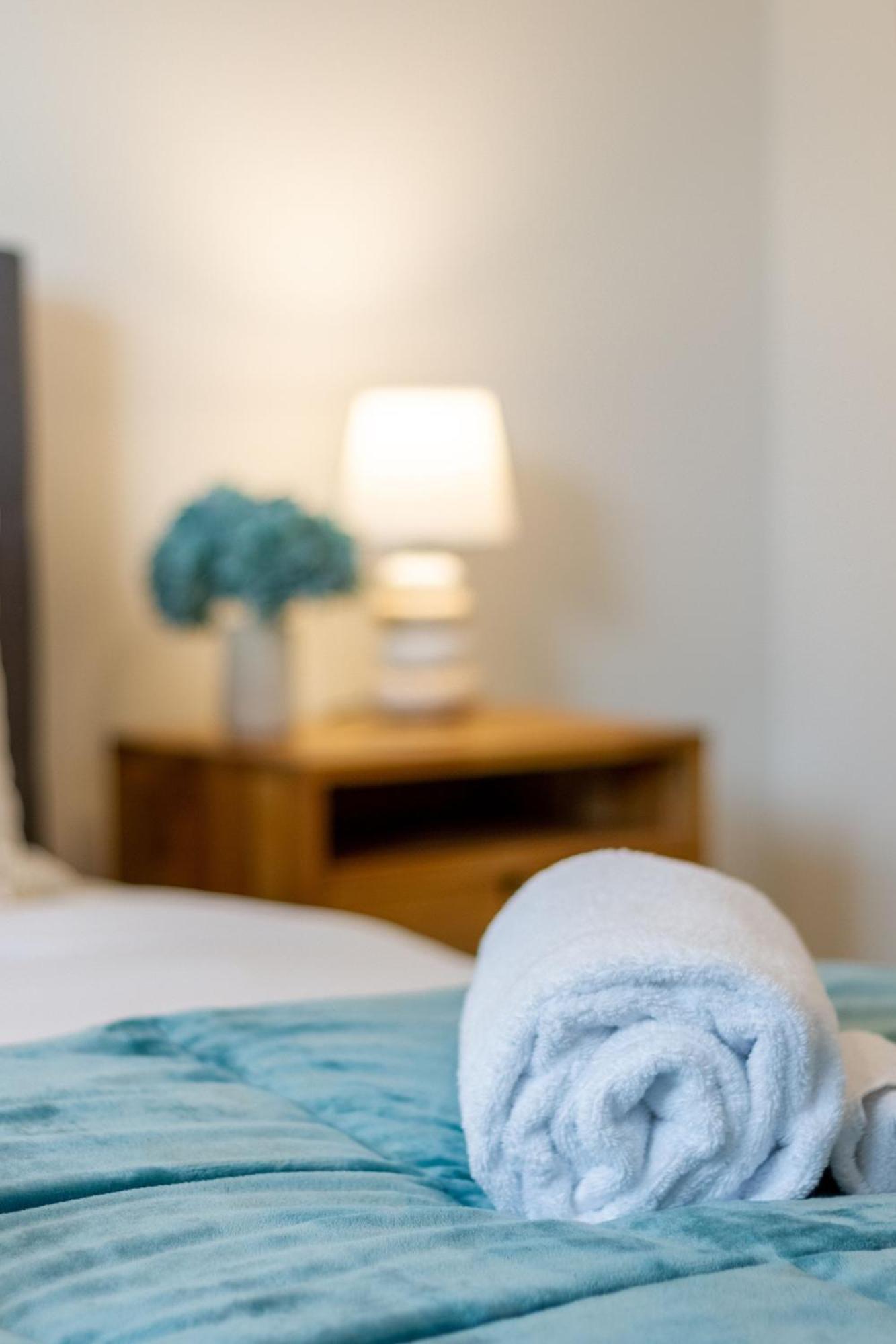 Executive Suite On Lichfield Street - 2 Bed 2 Bath Κράισττσερτς Εξωτερικό φωτογραφία