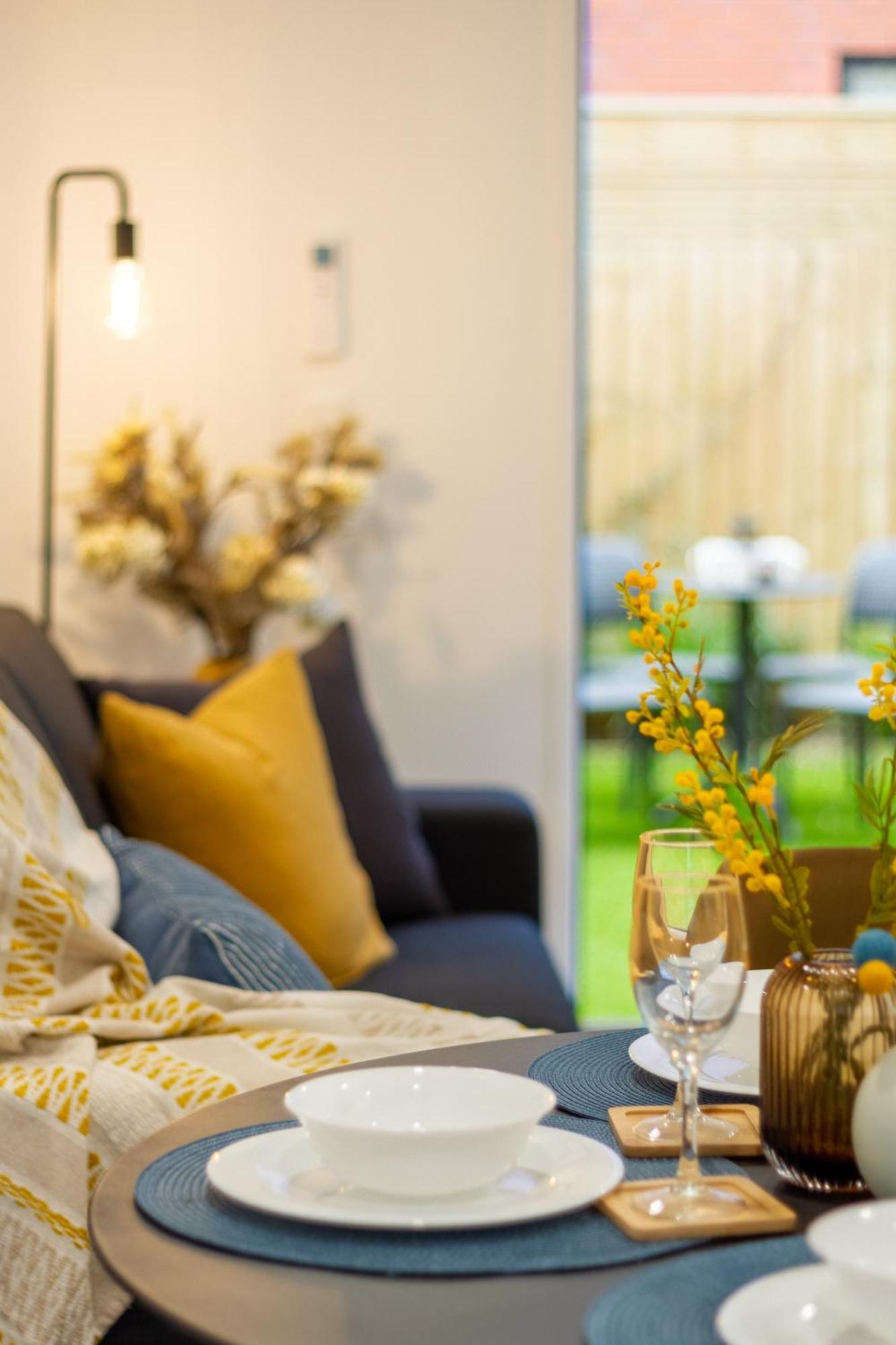 Executive Suite On Lichfield Street - 2 Bed 2 Bath Κράισττσερτς Εξωτερικό φωτογραφία